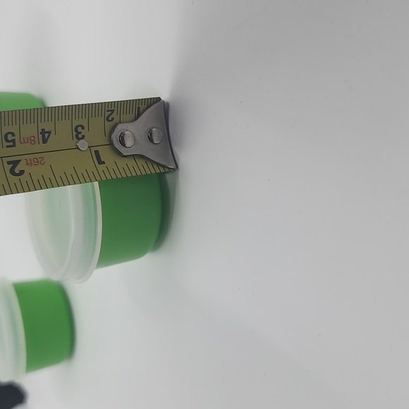 Tupperware Green Food Storage Containers - Picture 9 of 9